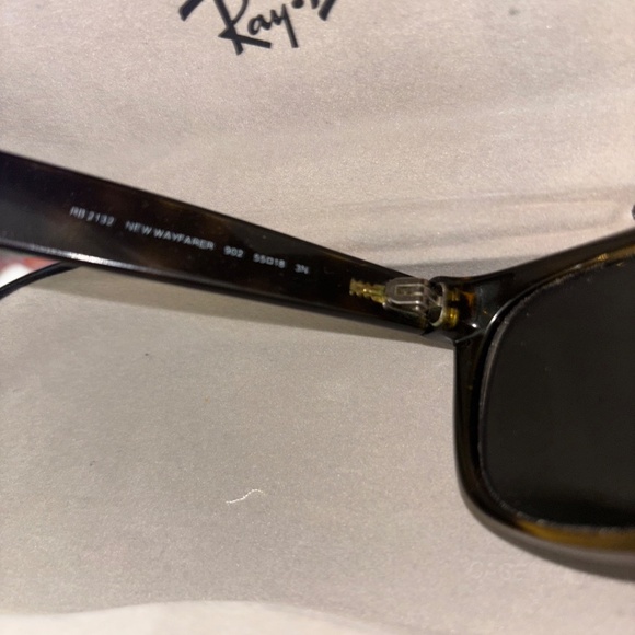 Ray-Ban RB2132 New Wayfarer 902/58 Sunglasses Tortoise - Picture 4 of 5
